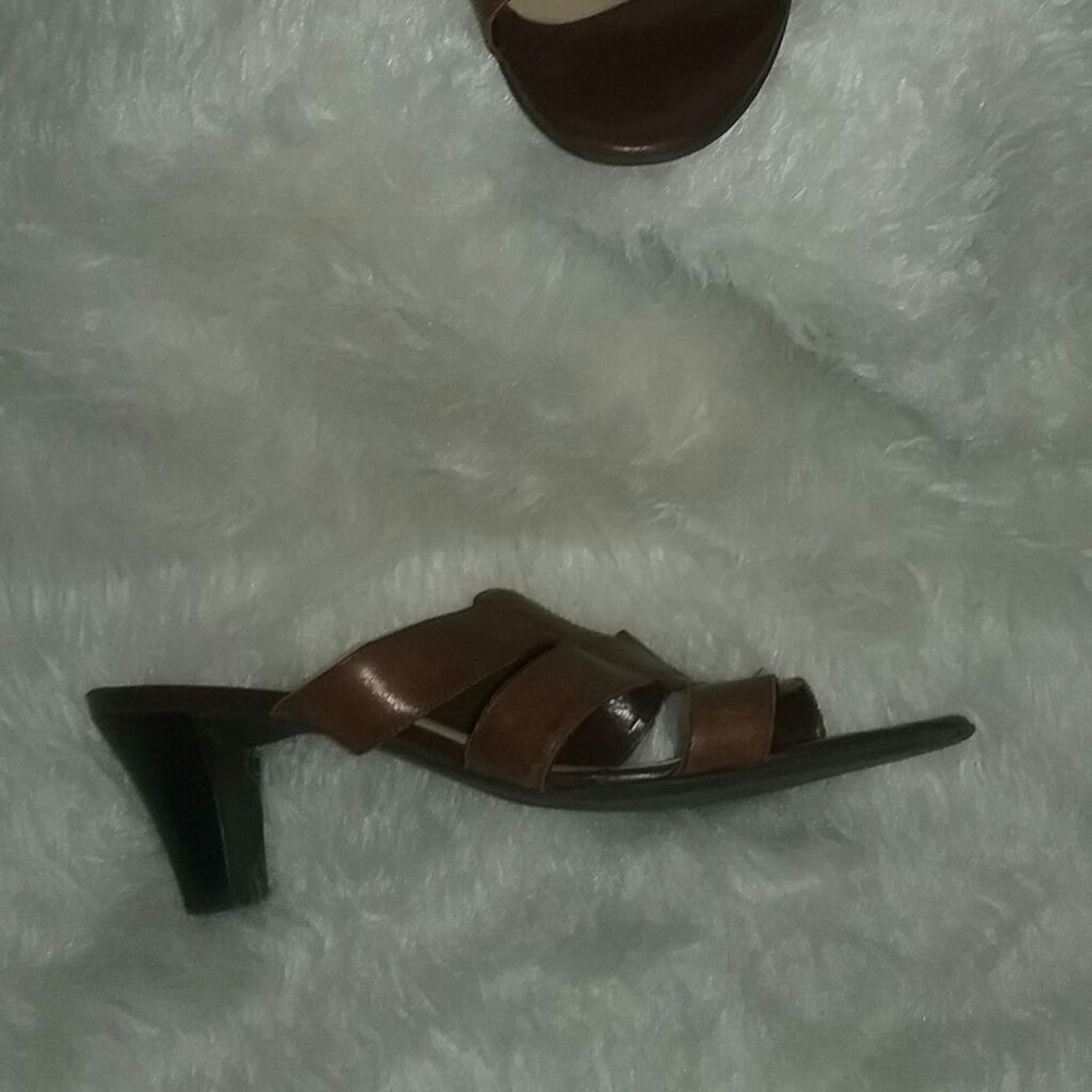 Shoes/NATURALISER  sz  9M heel 2